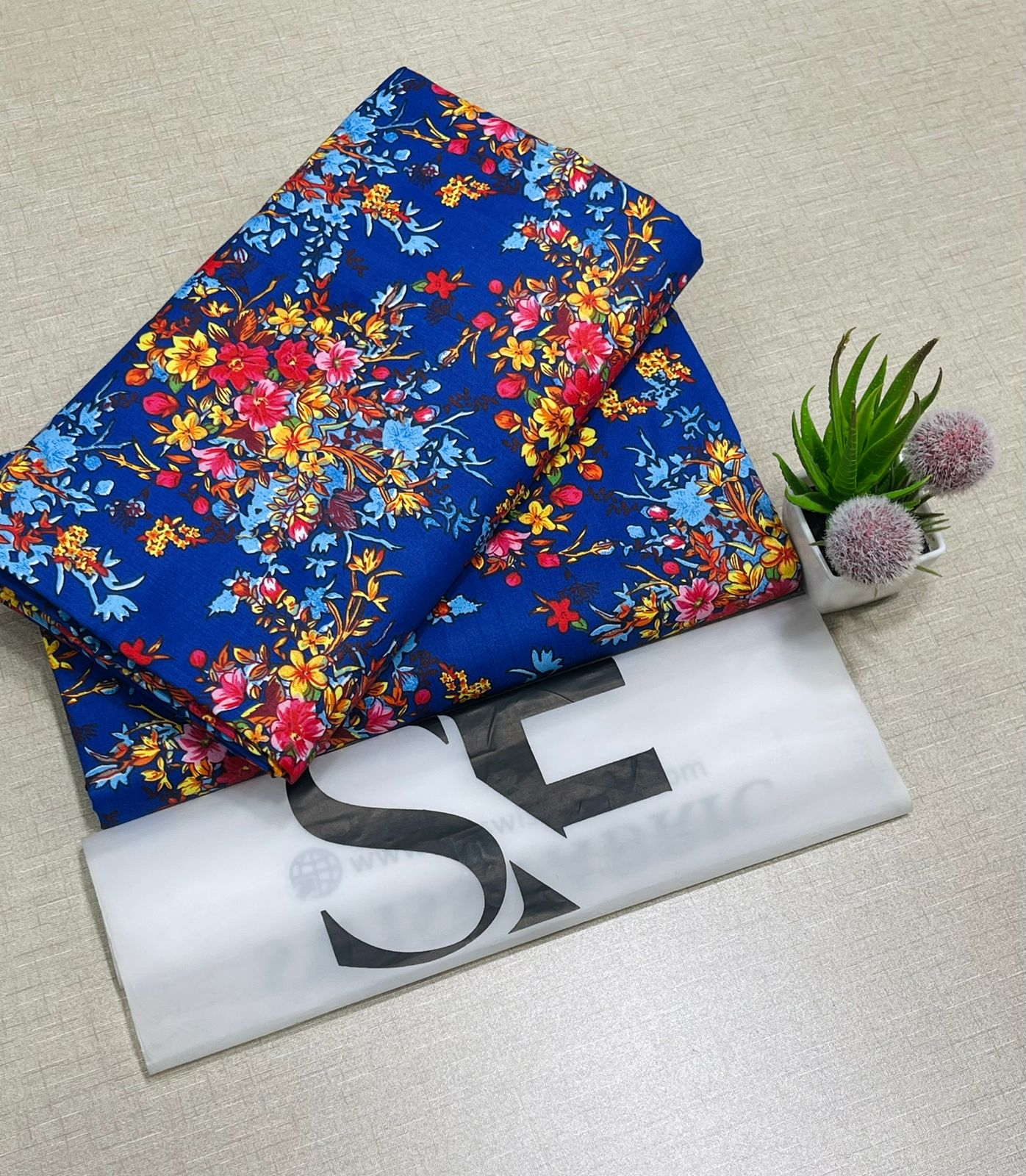 🌸 LAWN FLORAL PRINTS – 2 PCS UNSTITCHED COLLECTION 🌸 LW-080