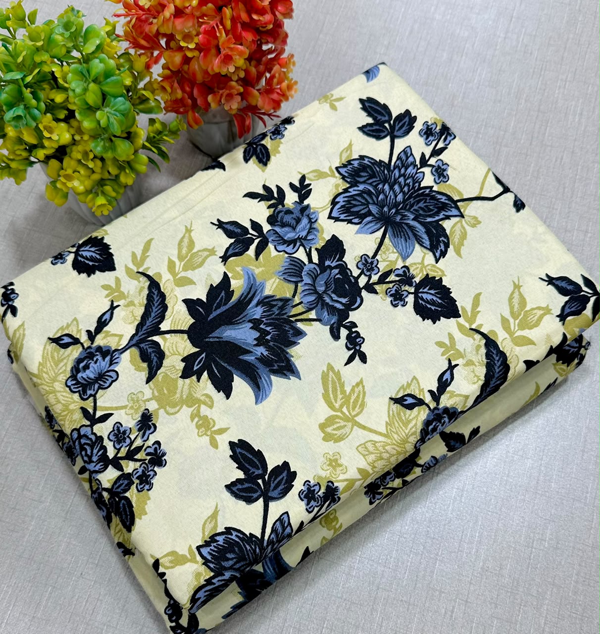 ๐ธ LAWN FLORAL PRINTS โ 2 PCS UNSTITCHED COLLECTION ๐ธ LW-302