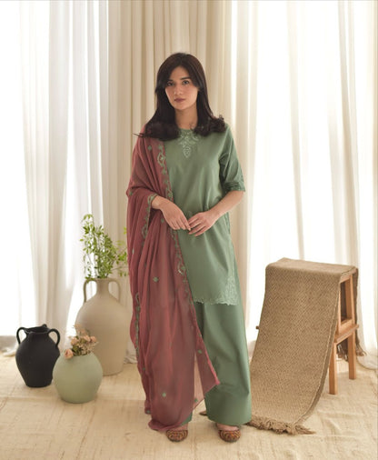 Pret Collection - NAQQAASHI - Luxury Lawn - LW-105