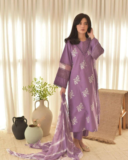 Pret Collection - NAQQAASHI - Luxury Lawn - LW-103