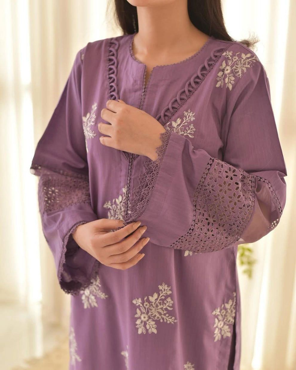 Pret Collection - NAQQAASHI - Luxury Lawn - LW-103