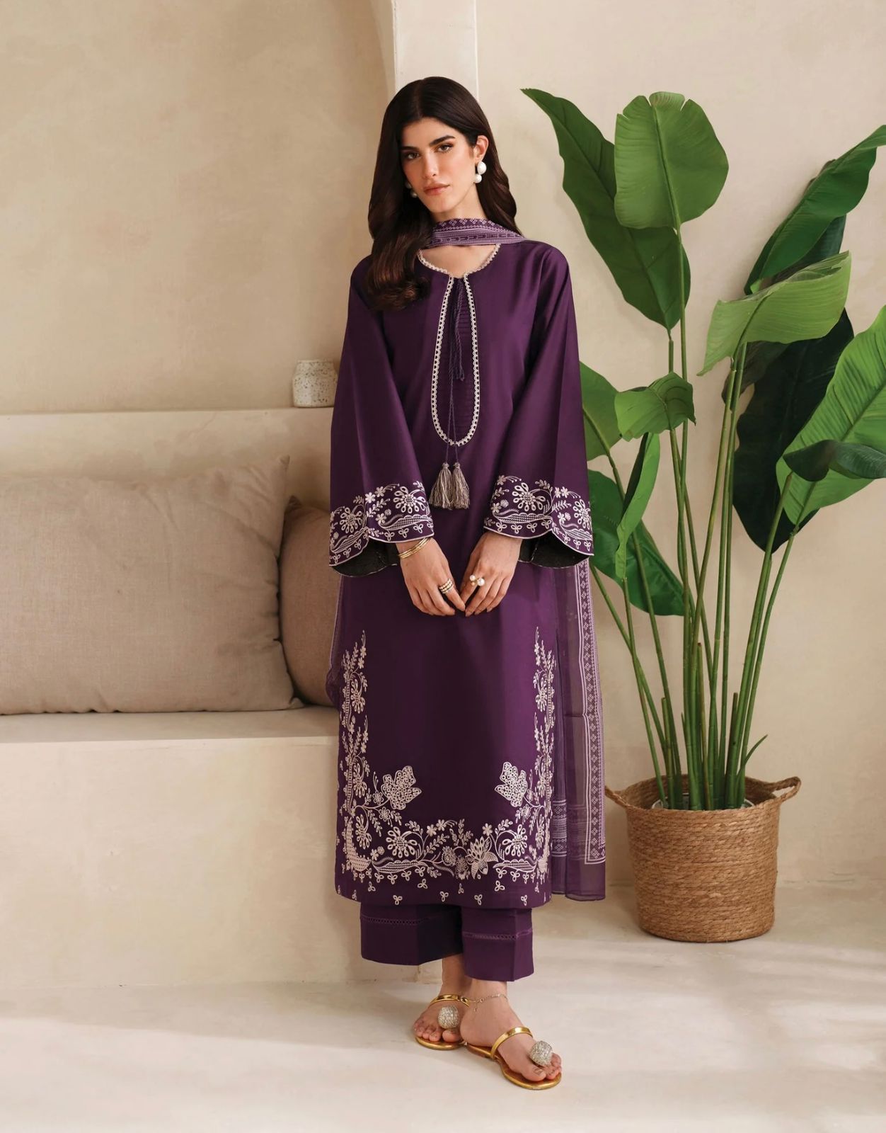 Pret Collection - NAQQAASHI - Luxury Lawn - LW-102