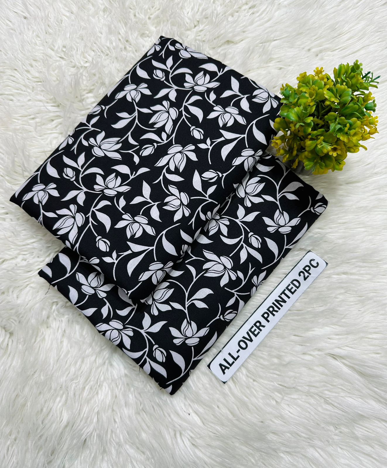 🌸 LAWN FLORAL PRINTS – 2 PCS UNSTITCHED COLLECTION 🌸 LW-031