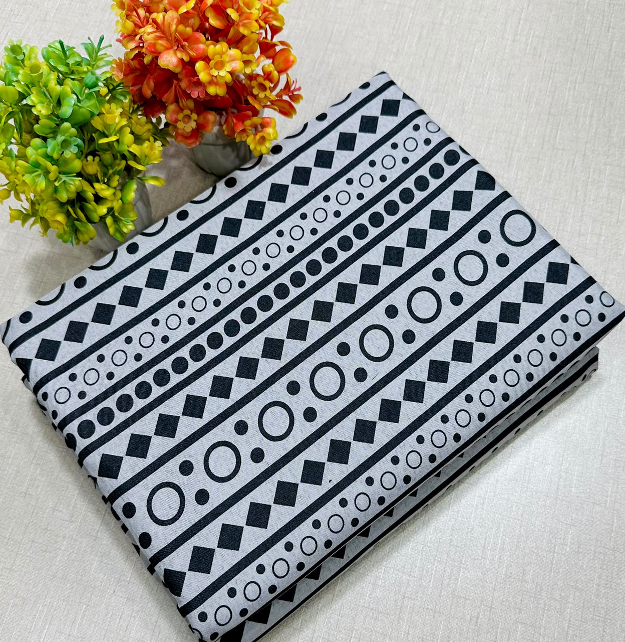 🌸 LAWN FLORAL PRINTS – 2 PCS UNSTITCHED COLLECTION 🌸 LW-299