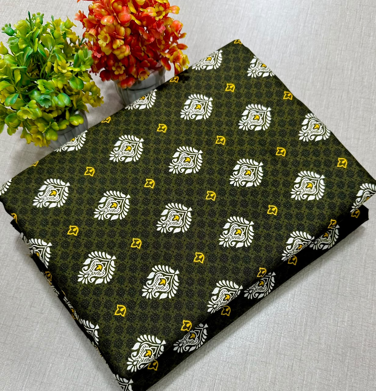 🌸 LAWN FLORAL PRINTS – 2 PCS UNSTITCHED COLLECTION 🌸 LW-295