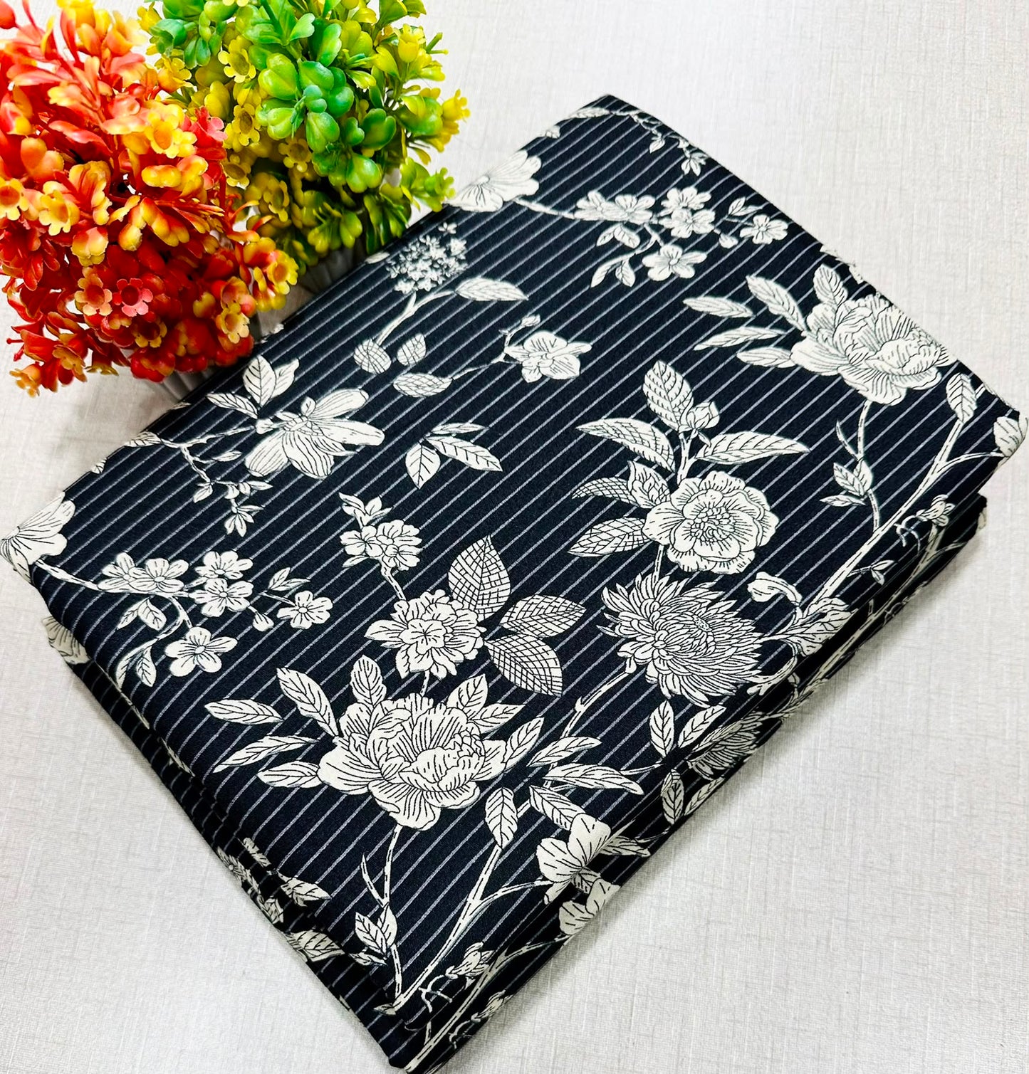 🌸 LAWN FLORAL PRINTS – 2 PCS UNSTITCHED COLLECTION 🌸 LW-279