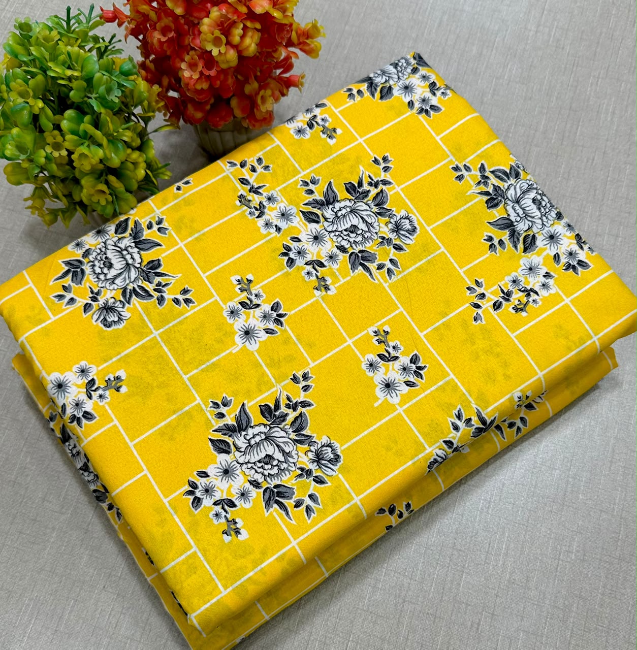 🌸 LAWN FLORAL PRINTS – 2 PCS UNSTITCHED COLLECTION 🌸 LW-300